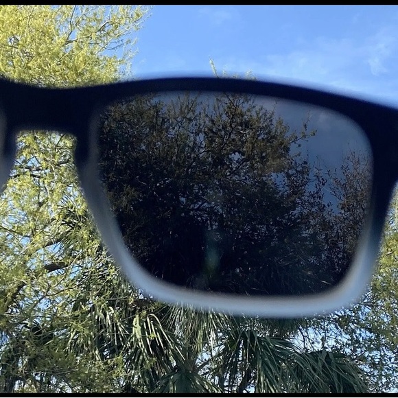 NEW CB Sports Mirrored Black Clear frame Rectangle Polarized Sunglasses w/pouch - Picture 8 of 9